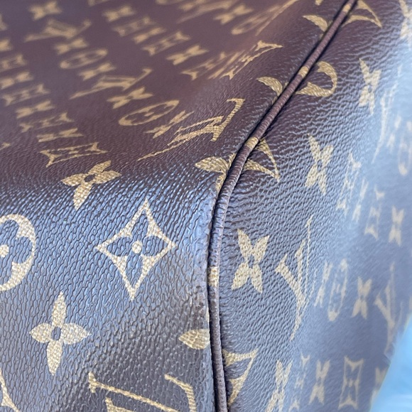 🛍SOLD🛍 Authentic Louis Vuitton Neverfull MM - Picture 6 of 13